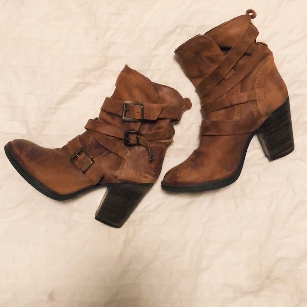 Steve Madden Cognac Brown Booties